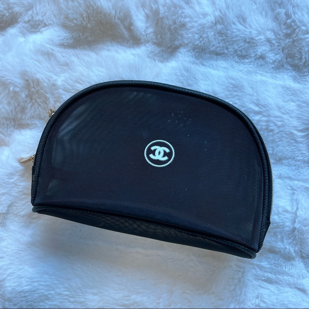 chanel cosmetic bag